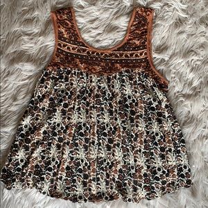 black and brown floral flowy top